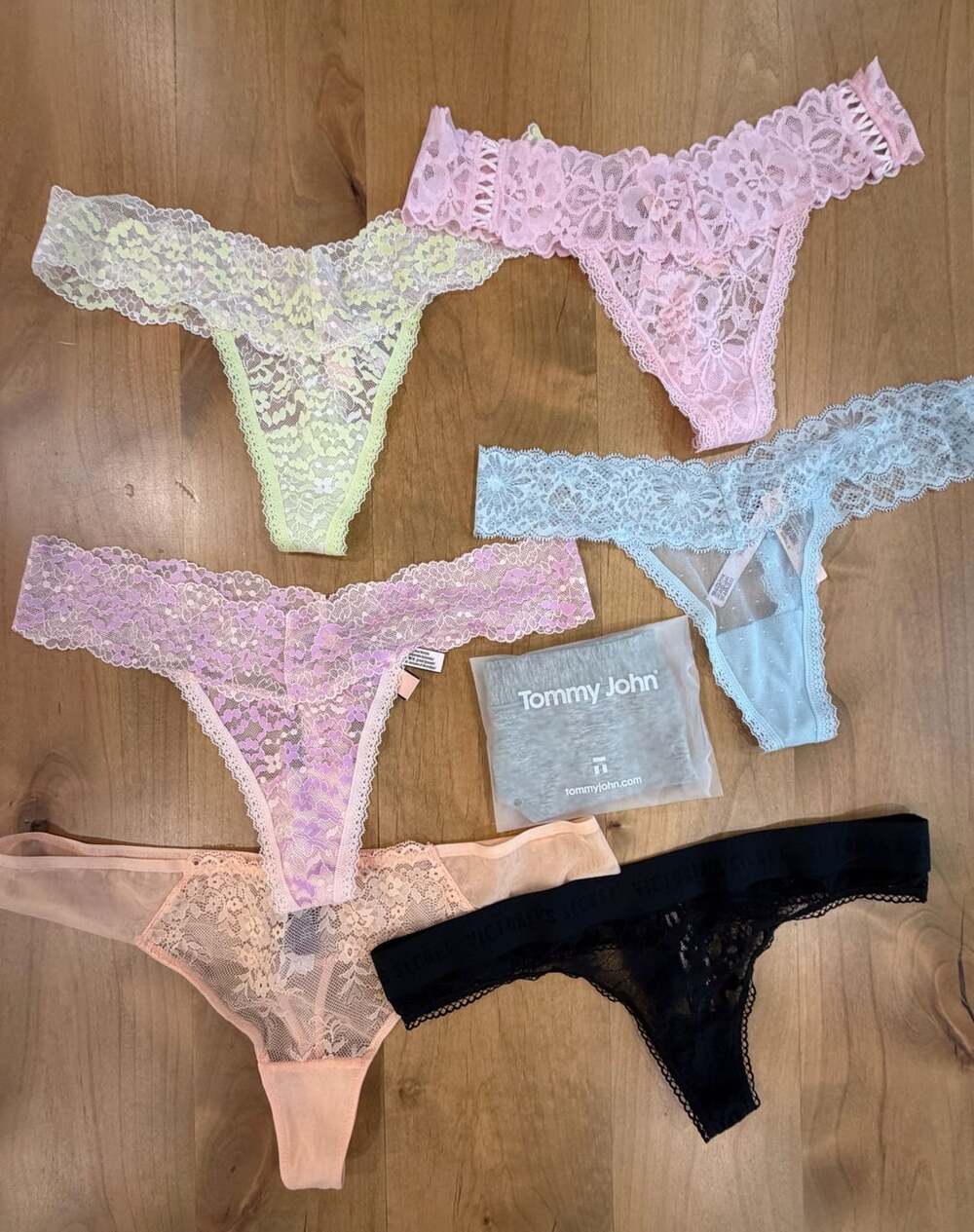Victoria's Secret, Adore Me & Tommy John (7 pairs) Panty Multipack NWT Medium